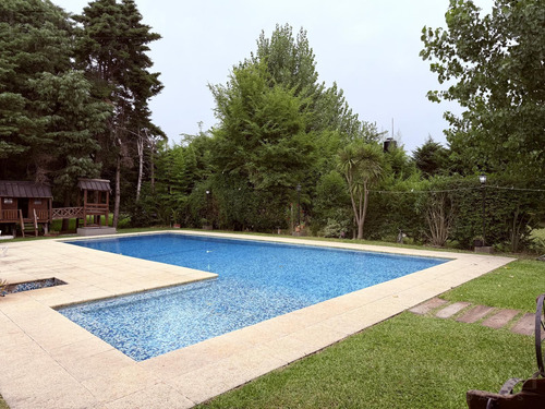 Venta Casa 4 Ambientes, Jacuzzi. Apta Credito. Parque Sakura. Exaltacion De La Cruz