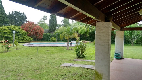 Imagen 1 de 14 de Quinta Barrio El Trebol - Ezeiza Venta Con 2 Casas Y Pileta