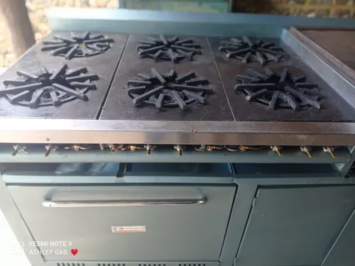 Cocina Central 6 Hornillas con Horno y plancha – Gas – Group