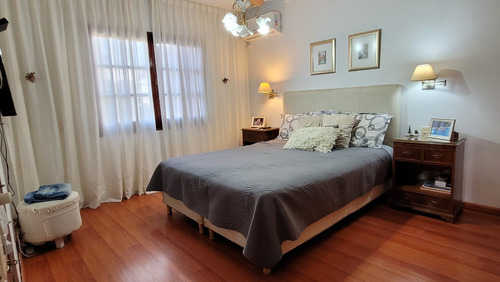 San Miguel - Exclusiva Propiedad - Con Consultorio, Oficina O Departamento Independiente Con Baño