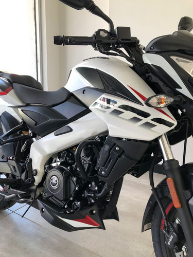 Bajaj Rouser Ns200