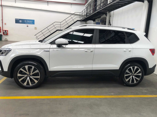 Imagen 17 de 25 de Volkswagen Taos 2023 1.4 250 Tsi Highline