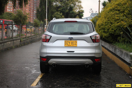 Ford Escape 2.0 TITANIUM 245hp 4X4