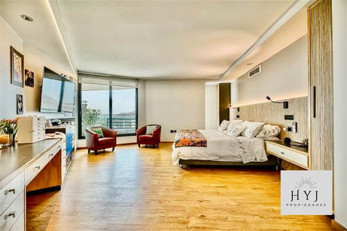 Moderna Arquitectura!! En Condominio Los Rios