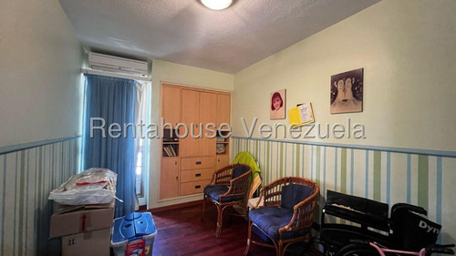 Venta De Apartamento En Montalbán Iii, Rc 25:18751