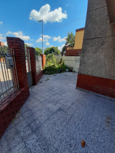 Casa En Venta En Liniers