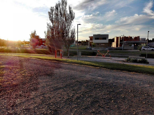 Imagen 8 de 13 de Lote El Cauce 12x33.5 - Barrio Privado - 476 Y 132 - City Bell La Plata