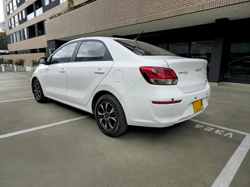 Kia Soluto 1.4 Emotion Mt
