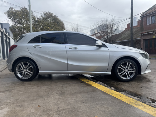 Mercedes-Benz Clase A 1.6 A200 Urban 156cv