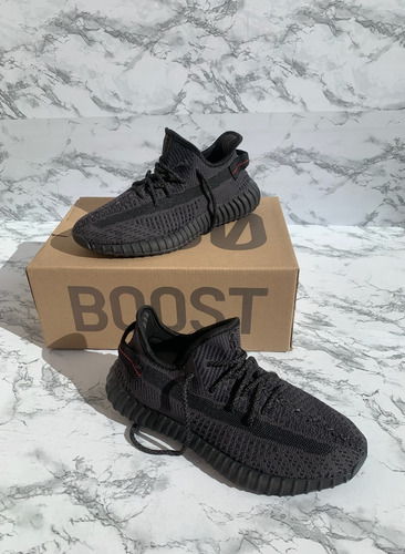 Tenis Yeezy Black Static Negro Agujeta Talla 26.5