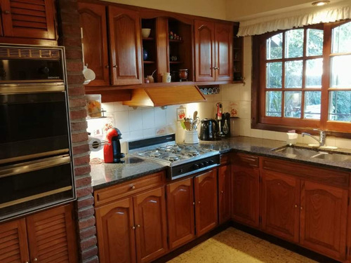 Imagen 7 de 13 de Chalet Ph En Venta En Castelar Sur
