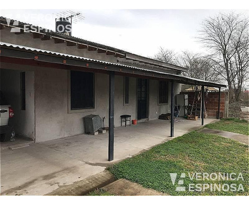 Casa De Dos Ambientes En Venta, Las Heras. Sobre Lote Propio De 750 M2 En Villars.