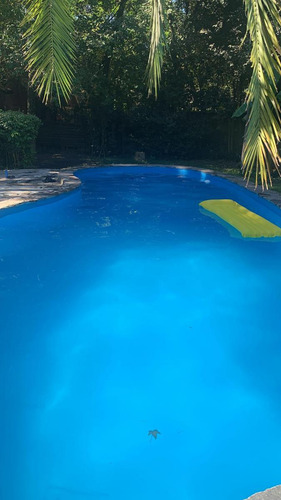 Casa En Venta - 3 Dormitorios 1 Baño - Cochera - 1.417mts2 - Parque Leloir, Ituizangó