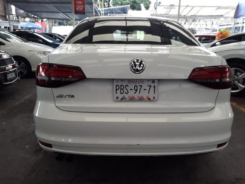 Imagen 4 de 15 de Volkswagen Jetta 2017 2.5 Comfortline Tiptronic At