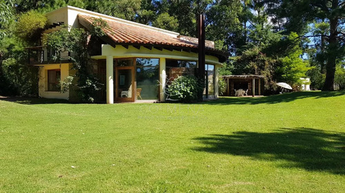 Muy Buena Casa En Solanas A 2 Cuadras De La Playa