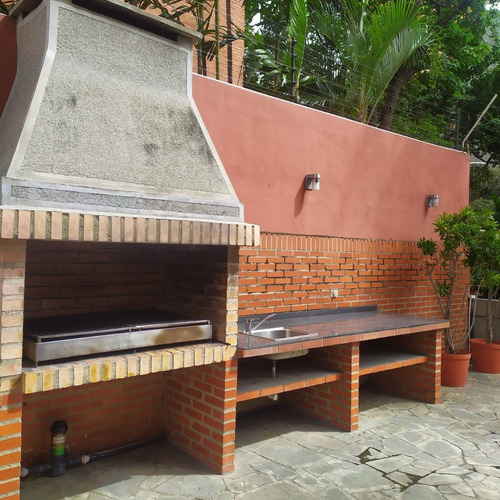 Imagen 3 de 16 de Moderno Apartamento En Alquiler En El Rosal De 85m2