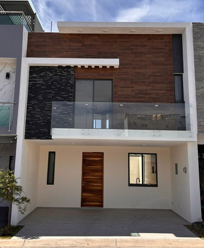 Casa En Venta En Coto Boreales, Zapopan