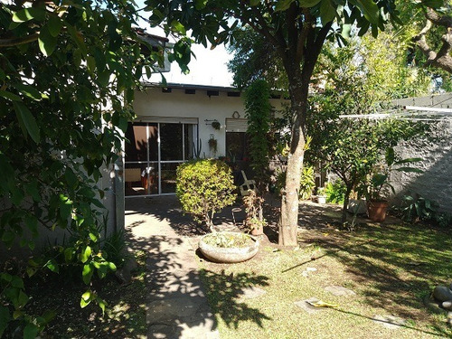 Vendo 2 Casas En Lote Propio De 9 X 35 Mts. En Villa Ballester, Buenos Aires