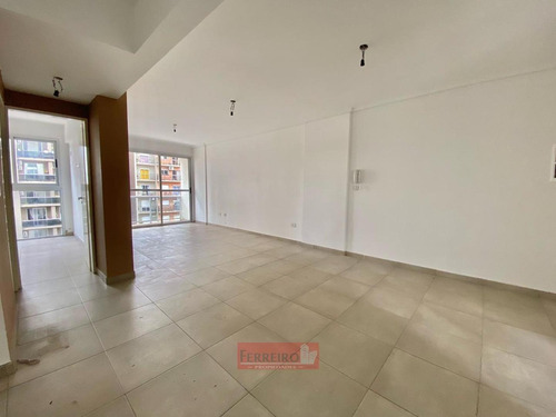 Imagen 4 de 14 de Venta De Departamento 3 Ambientes En Edificio Piamonte Iii