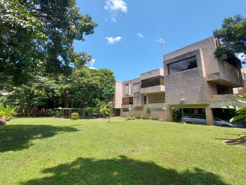 Se Vende Casa 3719m² 8h+1s/10b+1s/12p, Los Chorros