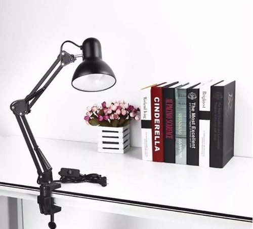 Imagem 2 de 5 de Luminária Articulável Mesa Abajur Metal Com Garra