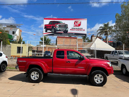 Imagen 2 de 15 de Toyota Tacoma Cabina Y Media 4x4