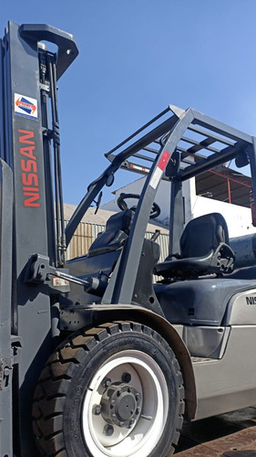 Empilhadeira Nissan Pl30 Ano 2016 3t Triplex Deslocador