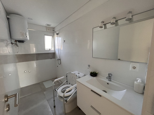 Residencial Infinito - Hogar Tercera Edad - Carrasco