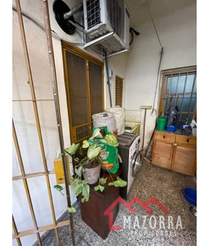 Imagen 11 de 14 de Local Con Vivienda En Venta - Caseros Centro