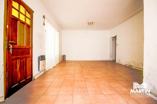 Casa En Venta 3 Amb Con Patio En Munro
