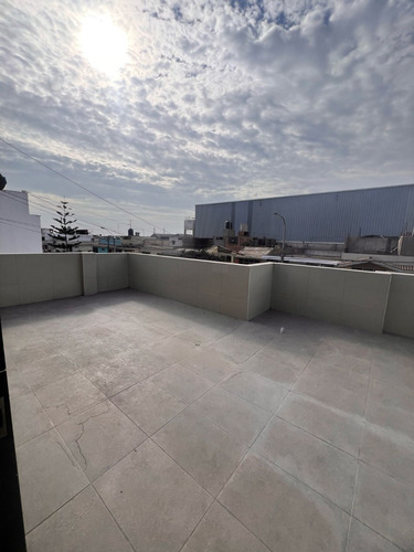Duplex (2do Y 3er Piso) Con Ingreso Independiente Desde El 1er Piso, No Garaje Con Estacionamiento Exterior Para 1 Vehículo