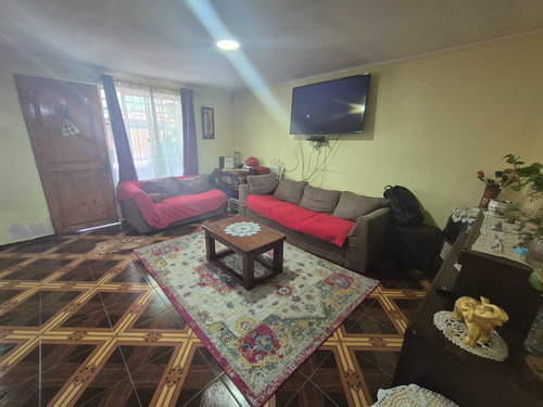 Amplia Y Comoda Casa En Colina (68779)