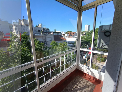 Departamento De 3 Amb Al Frente C/balcon!!! 2do. X Escalera - Ideal Inversor (alquilado)