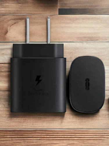 Cargador Para Galax Carga Rapida 25 W Cable Incluido Tipo C Negro