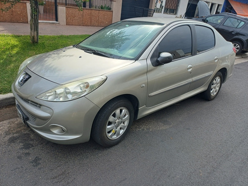 Peugeot 207 1.4 Sedan Xs