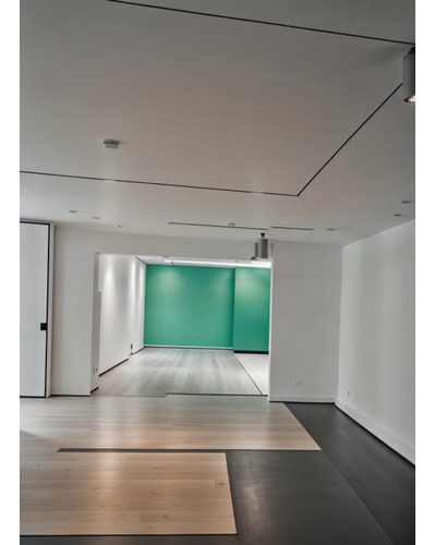 Local Comercial En Venta En La Av. Lara, Valencia. Tcl L 8216402