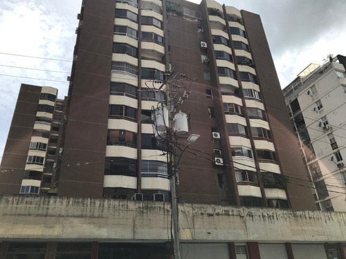 Palos Grandes Vendo, Bello Y Comodo Apartamento