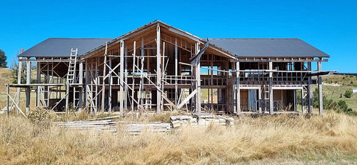 Oportunidad De Inversión - Parcela Con Casa En Construcción
