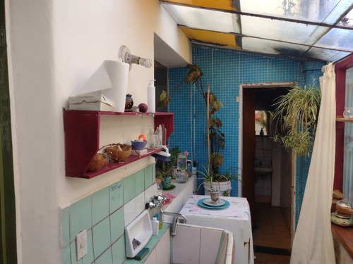 Propiedad Céntrica Con Antiguo Edificio De Renta, Lote Apto Para Nuevo Edificio De Departamentos, Servicios Conectados De Agua, Luz Y Gas.