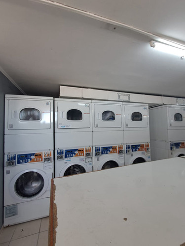 Arriendo Depto. 2d/1b, Semi Amoblado + Bod - Santiago