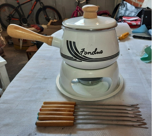 Set Fondue De Queso Enlozado Blanco Vintage Sin Uso 