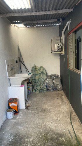 Casa 3 Cômodos, Terreno De 6x23,sala, Cozinha, Quarto E Wc,