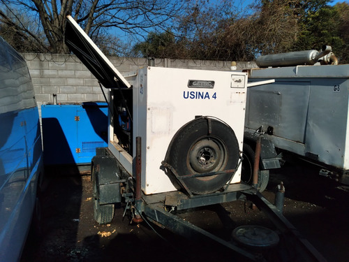 Imagen 2 de 7 de Grupo Electrógeno Dinc 1100 004 18kw Perking 3c Cabinado.