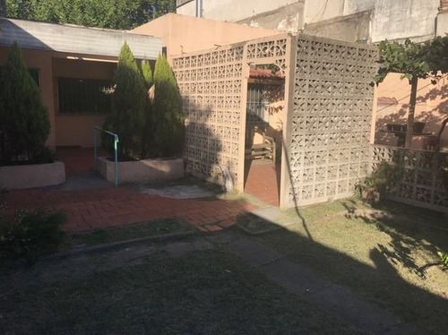 Hermosa Casa 3 Ambientes Con Cochera En Temperley Este