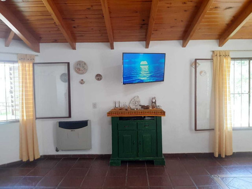 Casa A La Venta En Villa Parque Siquiman. (c135)