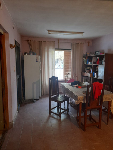 Vende Casa En Barrio San Cayetano, General Roca, Rio Negro.
