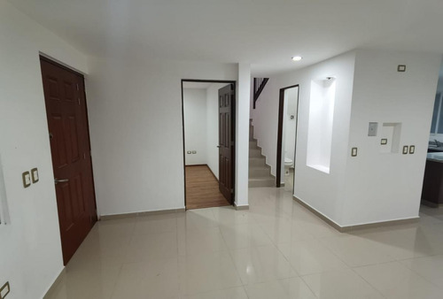 Imagen 8 de 9 de Casa En Renta, En El Refugio.