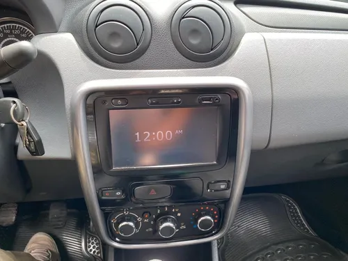 Renault Logan Expression / Modelo 2013