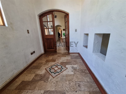 Casa En Arriendo De 5 Dorm. En Viña Del Mar