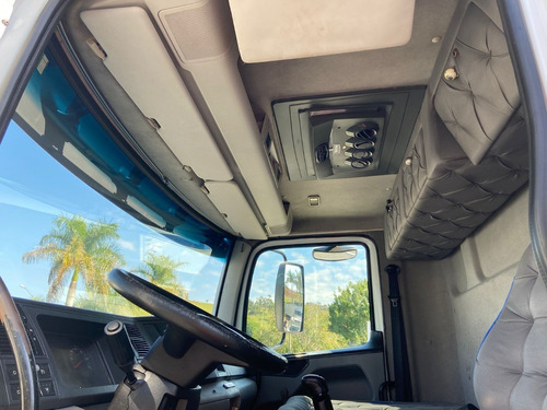 Imagem 5 de 8 de Vw 24-250 8x2 (bi-truck)